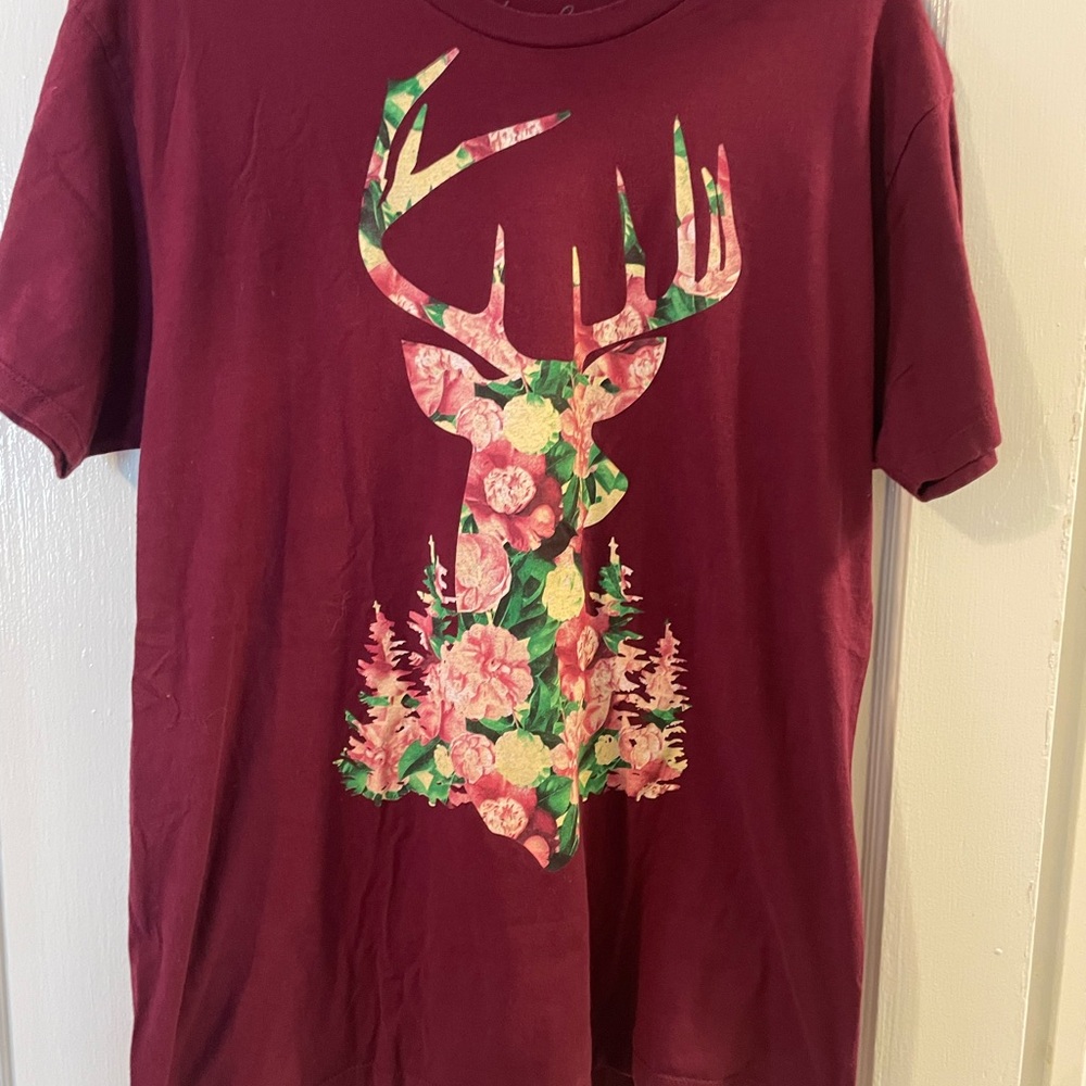 Floral Deer Graphic T-Shirt - Picture 5 of 5